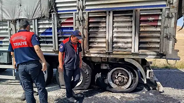 Tırda Çıkan Yangın Söndürüldü