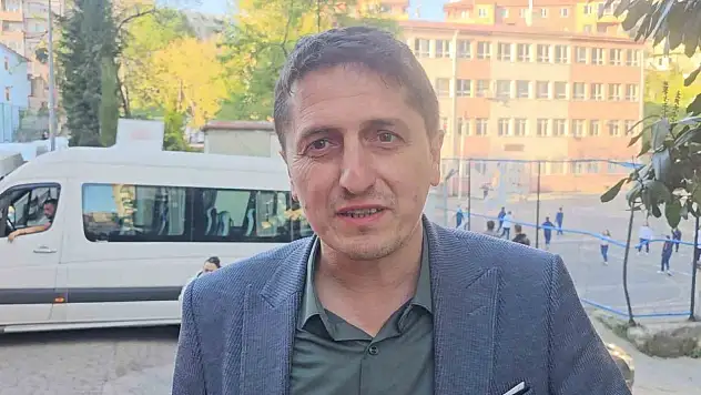 Barış Manço'ya Benzeyen Sesiyle Sosyal Medyayı Sallayan Okul Müdürü O Anları Anlattı