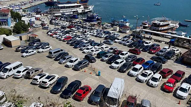 Bartın Amasra'da bayram trafiği yoğunluğu