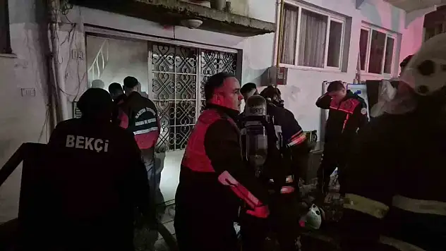 Bartın'da 4 Katlı Apartmanda Yangın Paniği