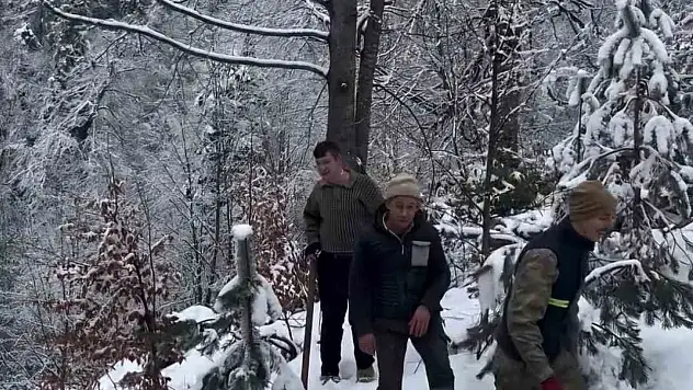 Bartın'da Beklenen Kar Yağışı Başladı
