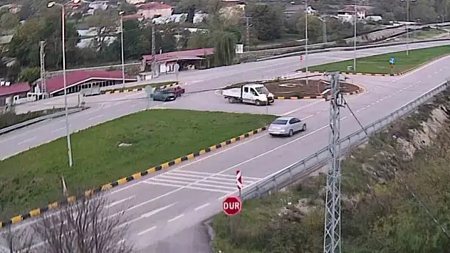 Bartın'da Kaza Anı Güvenlik Kamerasında