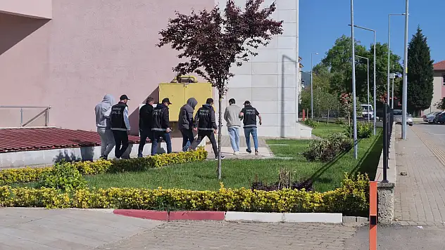 Bartın'da Uyuşturucu Tacirlerine Operasyon