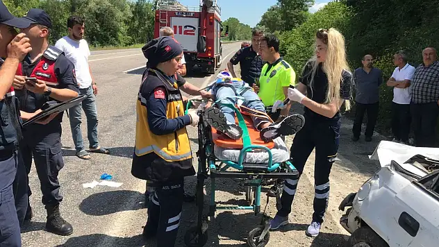 Bartın yolunda trafik kazası: 1'i ağır 6 yaralı