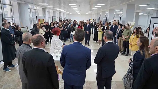 BARÜ'de Dünya Sanat Günü Çeşitli Etkinliklerle Kutlandı