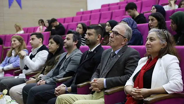 Öğretmenlik Mesleğinin Dünü Ve Bugünü Konuşuldu
