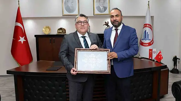 BARÜ Rektörü Akkaya'dan Rektör Özölçer'e Nezaket Ziyareti