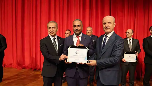 BARÜ'ye YÖK'ten 'Spor Dostu Kampüs' ödülü