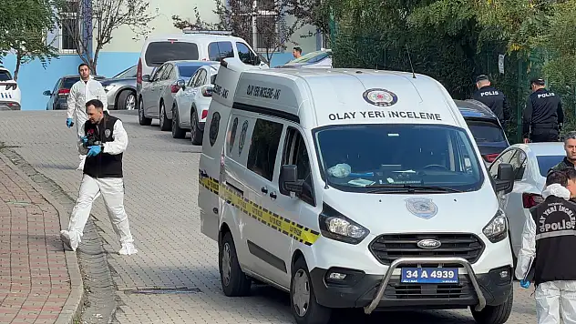 Başakşehir'de Orta Okulda Bıçaklı Saldırı