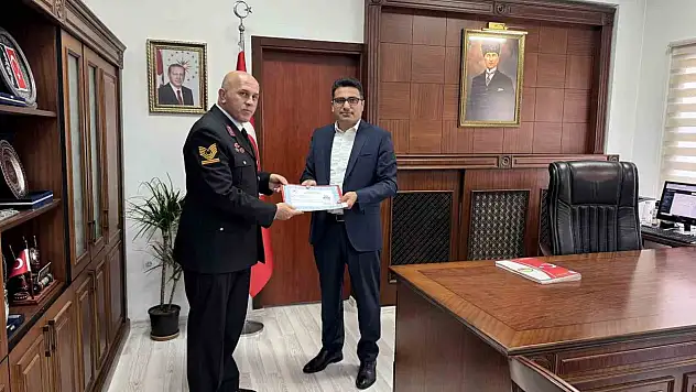 Başarılı jandarma personellerine başarı belgesi