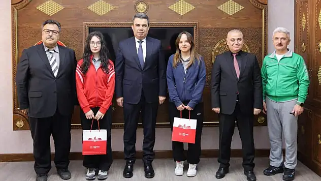 Başarılı Öğrencilerden Gümüş'e Ziyaret