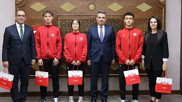 Başarılı Öğrencilerden Gümüş'e Ziyaret