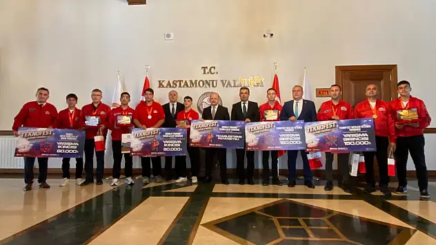 Başarılı Öğrencilerden Vali Dallı'ya Ziyaret