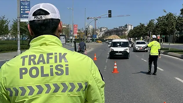 Basın Kartını İbraz Eden Gazetecilerden Ayrıca Kimlik İstenmeyecek