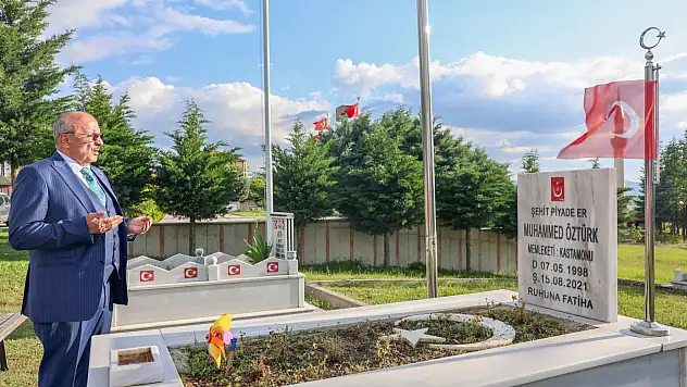 Başkan Arslan'dan Şehit Kabirlerine Ziyaret