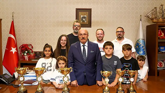 Başkan Arslan, Şampiyon Sporcuları Ağırladı