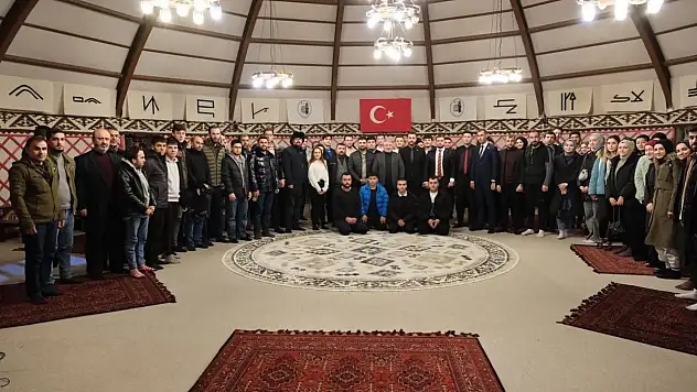 Başkan Aşgın, Gençleri Çorumlu Obasında Ağırladı