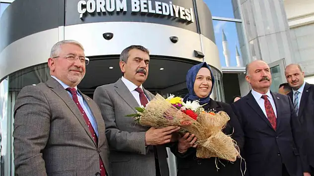 Başkan Aşgın Taleplerini Bakan Tekin'e İletti