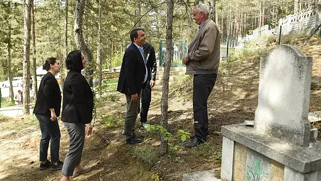 Başkan Baltacı'dan Arife Günü Kabristan Ziyareti