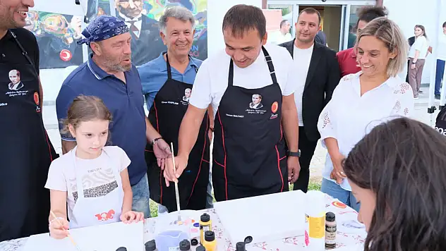 Başkan Baltacı Önlüğü Giydi, Sanat Ekinliğine Ortak Oldu