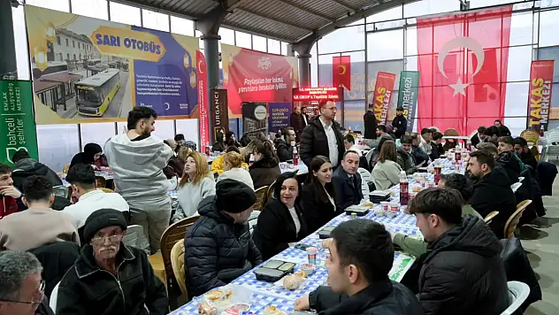 Başkan Baltacı Ramazan'ın İlk İftarını Kuzeykent'te Vatandaşlarla Yaptı