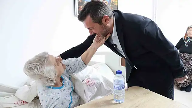 Başkan Çetinkaya'dan Yaşlılara 'Vefa' Ziyareti