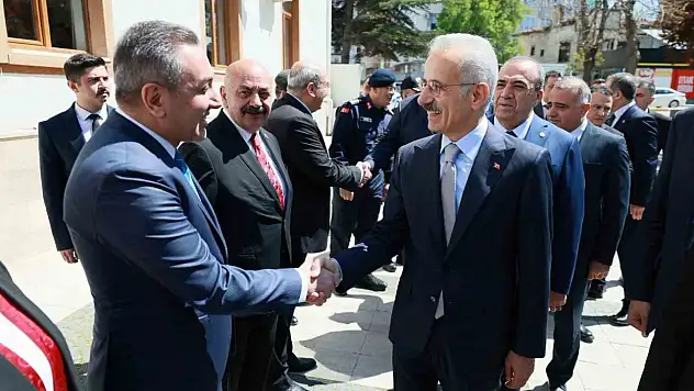 Başkan Dere, Sungurlu'nun Ulaşım İhtiyaçlarını Bakan Uraloğlu'na İletti
