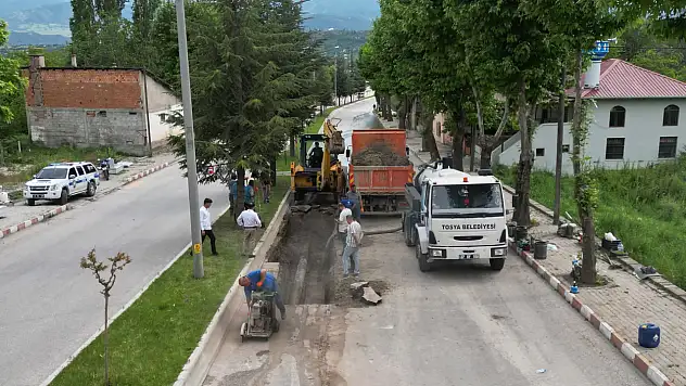 Başkan Kavaklıgil Atatürk Caddesi'ndeki Çalışmaları Yerinde İnceledi