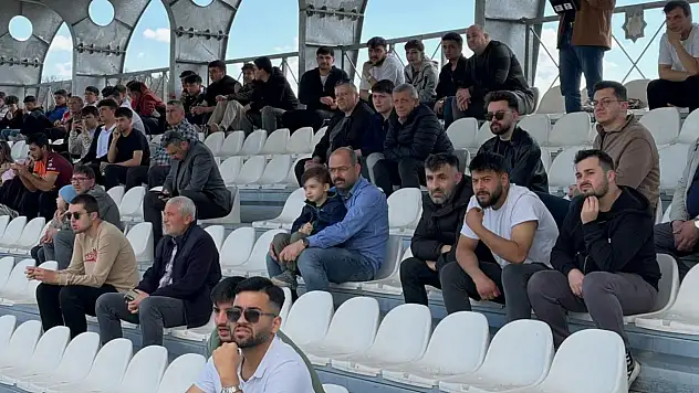 Başkan Kavaklıgil Maçı Tribünden Takip Etti