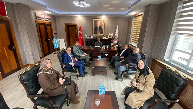 Başkan Kavaklıgil Misafirlerini Ağırladı