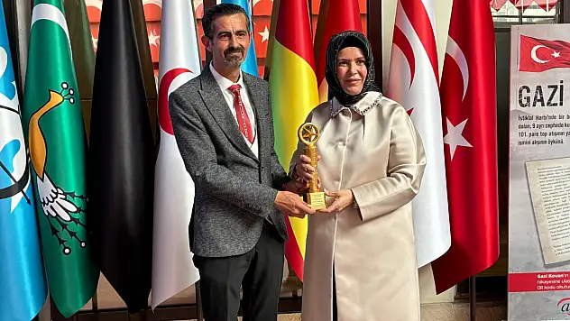 Başkan Oyar'a Yılın Girişimci Belediye Başkanı Ödülü