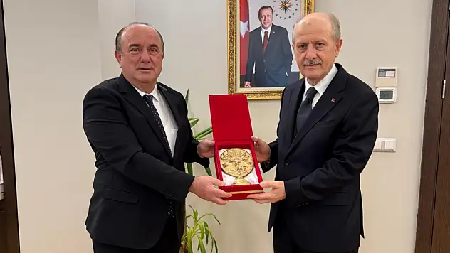 Başkan Uzuner'den Bakan Yardımcısına Ziyaret