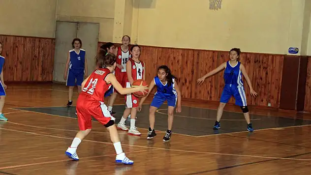 Basketbol yarı finalleri Kastamonu'da