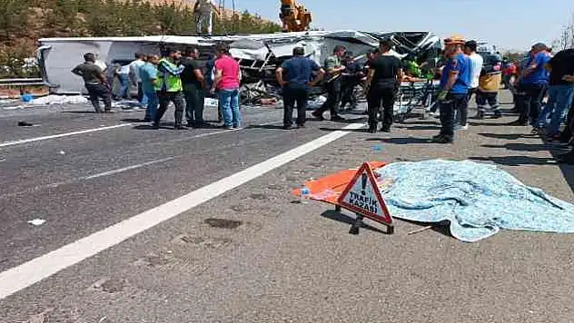 Bayram Tatilinin İlk Dört Gününde 2 Bin 453 Trafik Kazası Meydana Geldi
