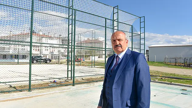 Belediye Başkanı Arslan Spor Tesislerini İnceledi