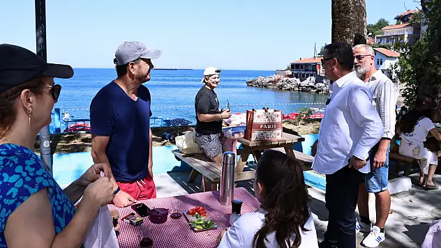 Belediye Başkanı Erdem'den Kapuz Plajı Ziyareti