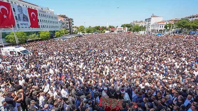 Belediye Başkanı Hasan Baltacı, Ferdi Zeyrek'i Manisa'da Son Yolculuğuna Uğurladı