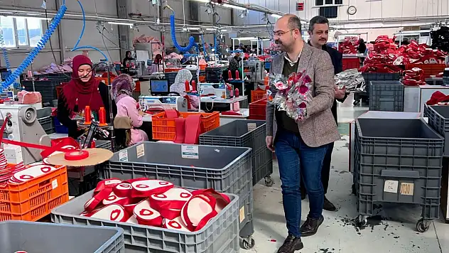 Belediyesi Başkanı Kavaklıgil Kadınları Ziyaret Etti