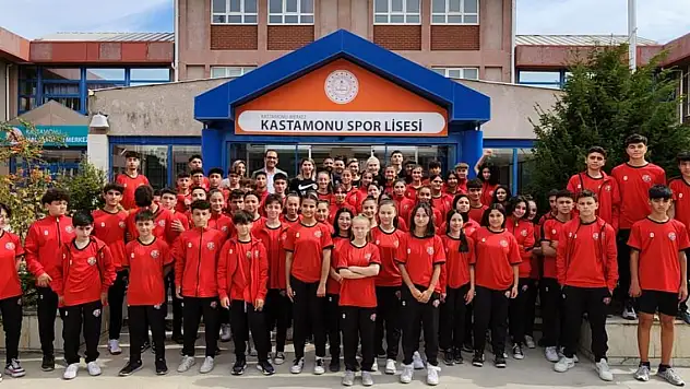 Belediyespor, Spor Lisesi'ndeydi