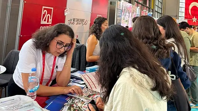 BEUN, Ankara'da aday öğrencilerle bir araya geldi