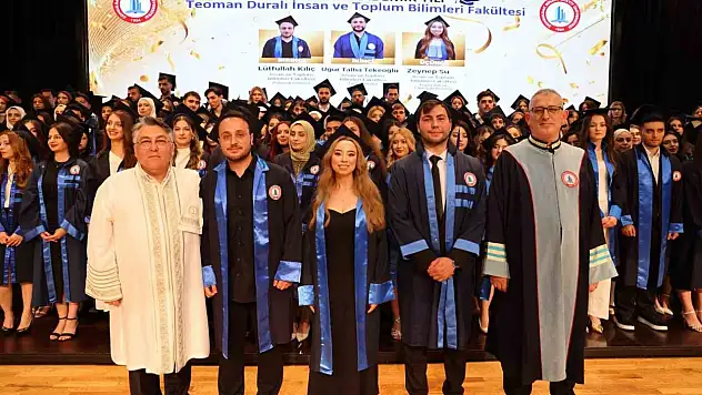 BEUN'da başarı ve mutluluk diplomalarla taçlandı