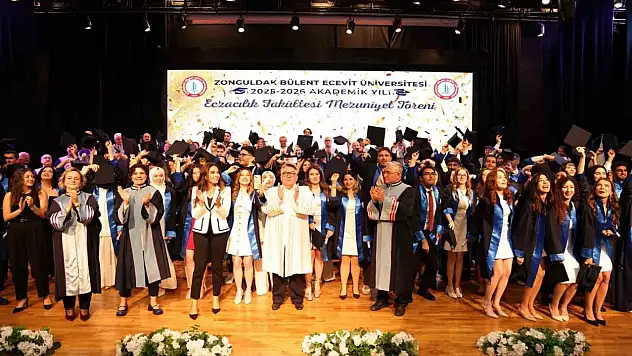 BEUN'da geleceğin eczacıları mezuniyet sevinci yaşadı