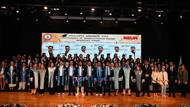 BEUN'da geleceğin hemşireleri, fizyoterapistleri ve sosyal hizmet uzmanları mezun oldu