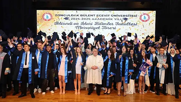 BEUN'da geleceğin yöneticileri mezuniyet coşkusu yaşadı