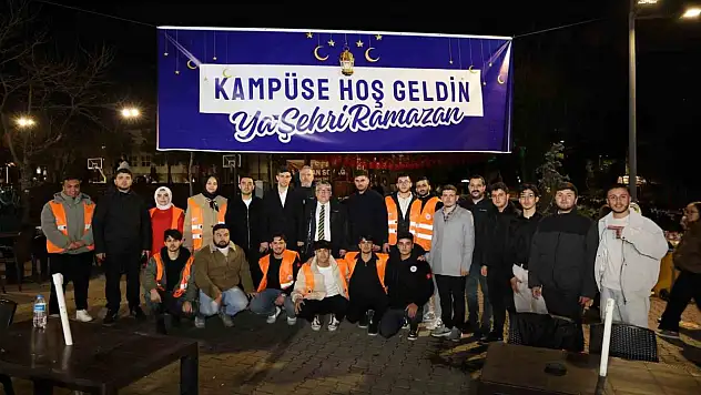 BEUN'da Rektör Özölçer Öğrencilerle İftar Sofrasında Buluştu