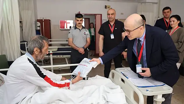 Hastanede Bayramlaşma Programı Gerçekleştirildi