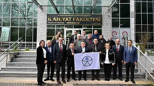 Erişilebilirlik Belgesi Ve Erişilebilirlik Logolu Bayrak Takdim Edildi