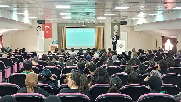 Bilim Söyleşileri Gerçekleştirildi