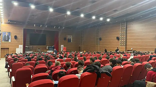 Bin Yıl Adlı Tiyatro, Tiyatroseverlerle Buluştu