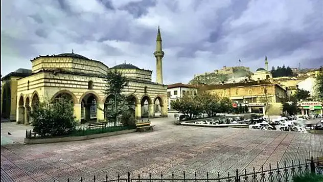 Bir tarih canlanıyor